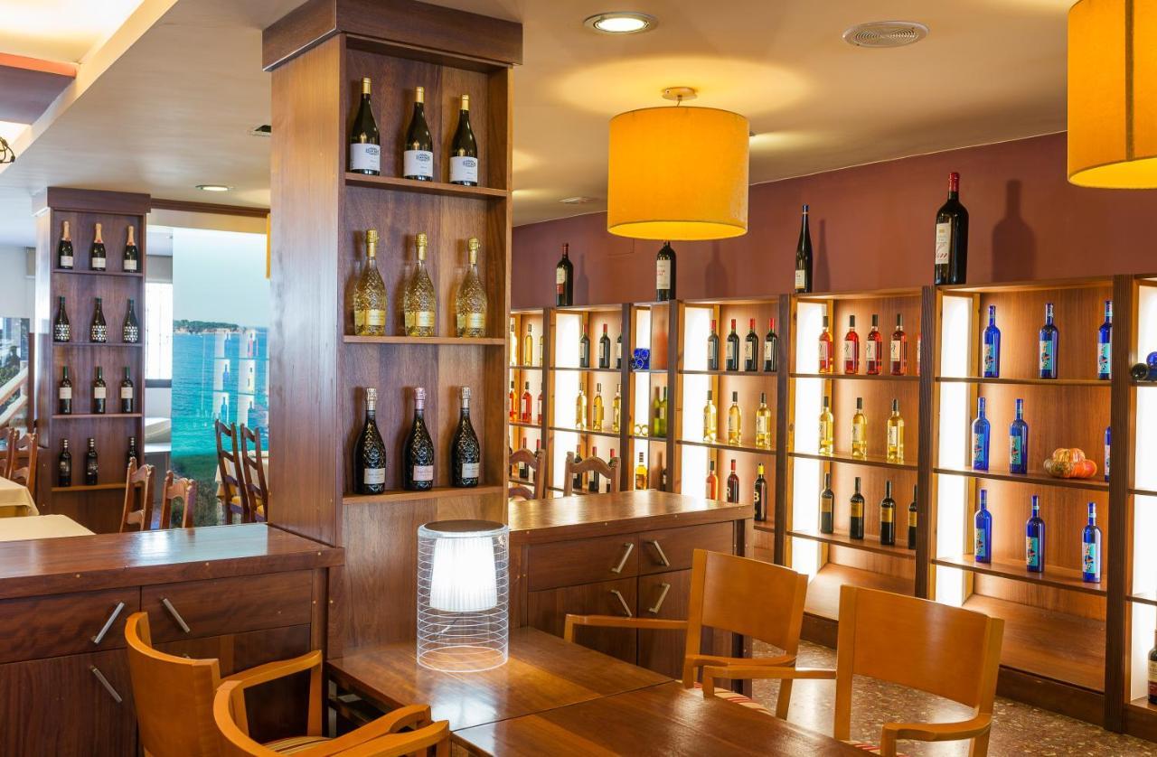 Hotel Restaurant Sant Pol Sant Feliu de Guixols Exterior photo